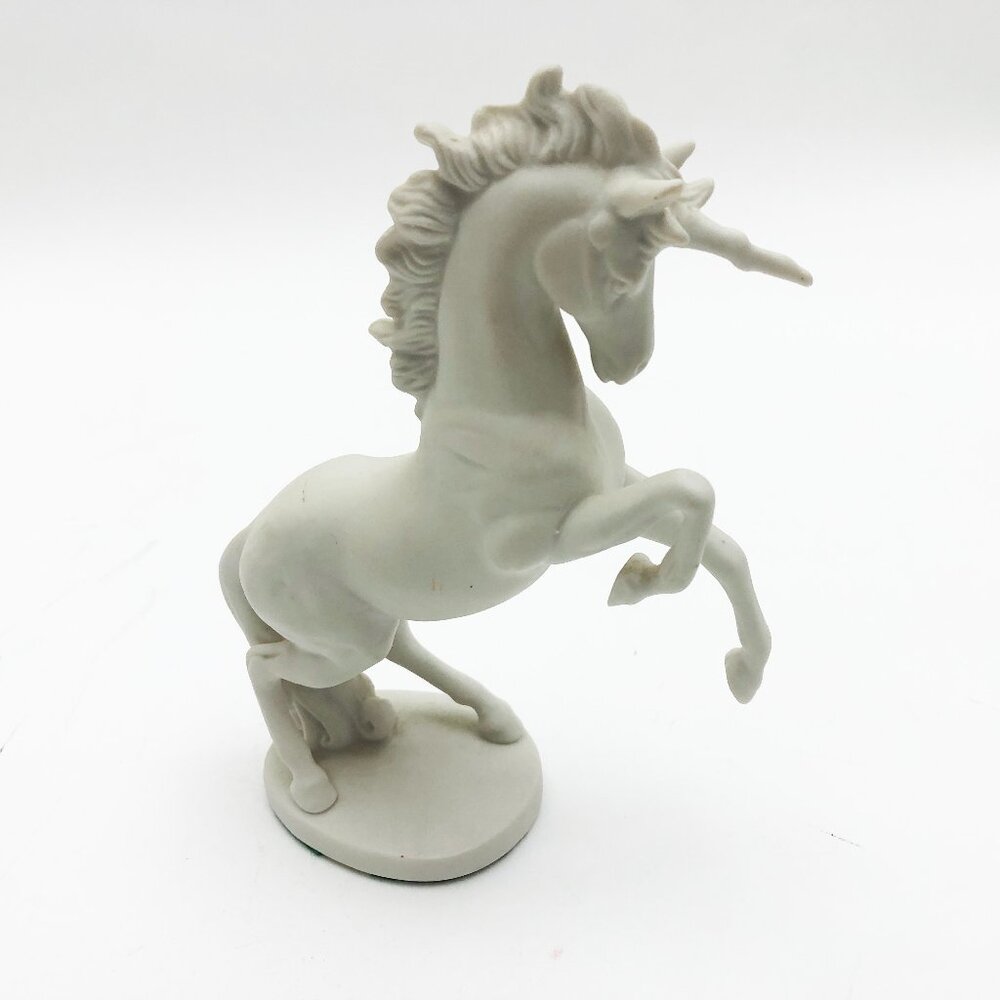 Unicorn Aldon Accessories Fine Grained Porcelain White 7.5in Japan